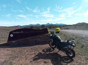 Australien-Motorradreise-BMW-FlindersRanges-3.jpg