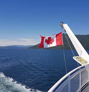 Kanada_Motorrad_Schiff_Flagge.jpg